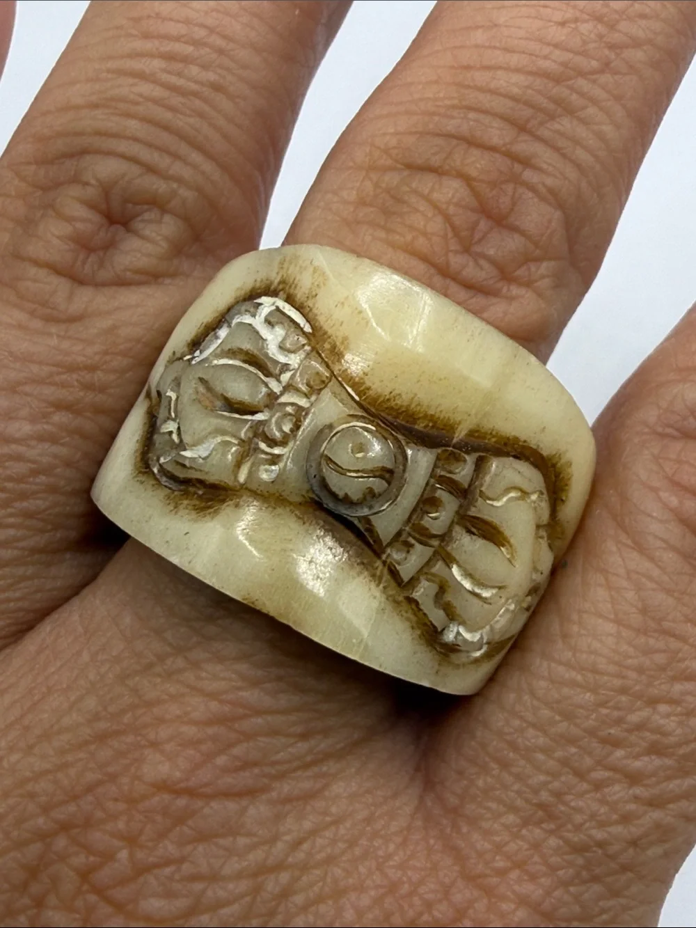 Vintage Carved Beige Brown Large Boho Statement Ring Size 9.5